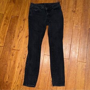 Black skinny jeans